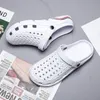 2021 Arrival Slippers Summer Sandy beach Outdoor Hole shoes flip-flops Lady Gentlemen Walking Shower Room Indoor