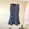 Damskie eleganckie dżinsy szwy frędzle wykończenie kratę tweed woolen vestidos panie bez rękawów ruffles syrenka kamizelka mini sukienka 210416