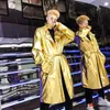 Performance Lange Trenchcoat Mannen Shiny Night Club Stage Dance Men Cloak Cape Coat Lange Mouw Capote Masculino Gold Silver XXL 211011