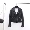 柔らかい革PUのオートバイの基本的なジャケット秋の女性のターンダウンカラージッパーバイカーコートベルト210430
