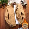 Vinterjacka Män Militär Tjock Utomhus Jacka Mens Fleece Fodrad Bomull Coat Outwear Winter Fashion Male Brand Cargo Jackor Y1109