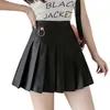 Jupes courtes Noir Blanc Taille haute Style coréen Danse pour adolescentes Mode décontractée A-ligne plissée Preppy 210604