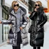 女性のジャケットを埋めた冬の光沢のあるジャケットと長いセクション厚いコートダウン女性2021