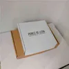 100 Teile/los Kundenspezifische Weiße E-Commerce-Wellpappe-Verpackungsbox Karton Versandkartons Literatur Kleidung Geschenk-Mailer-Box H1231