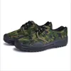 Mężczyźni Buty Buty Chaussures Camouflage Light Oddychające Wygodne Męskie Trenerzy Płótno Deskorolka Buty Sporty Sneakers Runners Rozmiar 40-45 08