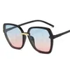 Lunettes de soleil femmes lunettes carrées pour la conduite/voyage verre de soleil classique Oculos
