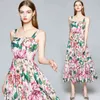 Summer Designer Spaghetti Strap Dress Femmes Élégant Rose Imprimé Floral Jungle Vacances Plissée Femme Robes Longues 210416