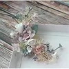 ロマンチックな生地花のブライダルヘアコームヘッドピース手作りビーチの結婚式のヘアアクセサリー女性の飾りx0625