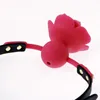 Prezzo all'ingrosso Rose Silicone Gag Ball BDSM Bondage Restrizioni Bocca aperta Coppie traspiranti Imbracatura elastica Strap Jam Giocattolo del sesso per le donne Accessori