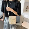 Bolsos de hombro Totes Totes Bolsas de remaches para mujeres 2021 Bolsos cuadrados para mujer Diseñador Hombro Messenger Bag Caja Forma Paquete Señoras Monedero de mano