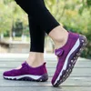 Klassisk Mäns Hollow Mesh Middle Aged Lady Running HotSale Skor Casual Trainers Män Kvinnor Sport Sneakers