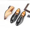 Projektant mody Mężczyźni Oxfords Skórzane buty Brytyjskie ręcznie robione Wygodne Formalne Sukienka Męskie Mieszkania Lace-Up Plus Size Luxurys But