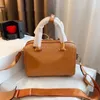 2021 Kvinnor Kopplingar Luxurys Designers Messenger Letter Fashion Pillow Lady Vintage Totes Plånböcker Läder Handväskor Axel 2021 Bag Casual Envelope Cross Body