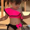 여름 소녀 디자이너 수영복 비키니 세트 귀여운 활 수영복 슬래스 어깨 밖으로 자르기 탑 및 반바지 Bikinis 키즈 비치 수영 의류 세트 G58I8WR