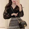 Корейский мода v шеи кнопка кружева рубашка женщина весна с длинным рукавом шикарные элегантные блузки женщин вскользь леди tops blusas mujer 13921 210518