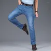 jeans negros de gran altura