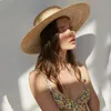ワイドブリム帽子夏の幅小麦ストローボーターハット女性サンビーチパナマレディーボウノットリボンホリデーソンブレロスデソルフェドーラELOB22
