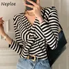 Vintage Striped Pattern Slim Fit T Shirt Kvinnor V Neck Långärmad Pullover Tees Femme Spring All Match Lady Top 210422