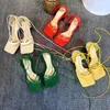 Ihåliga andningsbara mesh kvinnor sandaler kvadrat tå stilett high heels fotled spets-up elegant klänning skor stor storlek 43 pumpar