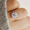 Imitation Diamond Ringar med Side Stones Kvinnor Engagemang Bröllopsfest Zircon European American Style Finger Ring Storlek 5-11