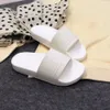 Designer Classical Rubber Slippers Sandal Mens Womens Slides Fashion Beach Shoes Flat Non-slip Slipper Size 35-44 XX-0175