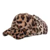 Berretto da baseball leopardo elegante carino invernale da donna addensare caldo berretto da papà camionista solido moda sport coreano snapback osso