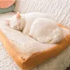 빵 고양이 침대 토스트 빵 슬라이스 스타일 애완 동물 매트 쿠션 소프트 따뜻한 매트리스 침대 고양이 개 GQ 210722