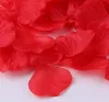 2021新しい人工植物の偽の赤い花びらの結婚式の装飾