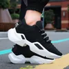 2020Super Qualität Männer Laufschuhe Männer Schuhe Sommer Fliegen Gewebt Außenhandel Explosion Atmungsaktive Mesh Fashion Outdoor Sport SchuheF6 Schwarz weiß