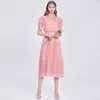 Vintage elegante Bowknot Collar rosa verano gasa plisada Midi vestido largo Retro Oficina señora trabajo con botón 210506