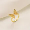 Anello da donna di lusso a farfalla con pietre placcate in oro giallo 18 carati, diamante simulato bianco, piercing al capezzolo