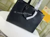 2021 Högkvalitativ modedesigner Luxury Handväskor Purses Onthego Bag Women Brand Classic Style Shoulder Bags183x