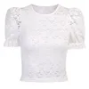 Kvinnor sommar ny spets blus elegant vit skjortor sexig fast färg blomma ihålig ut puff ärm kvinnlig topp kläder 210422