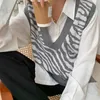 V-hals Gebreide Vest Vrouwen Koreaanse Mode Zebra Patroon Mouwloze Sweaters Vest voor uitloper Lente Herfst 210819