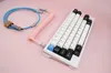 Handgefertigtes, maßgeschneidertes mechanisches Keyboad-Datenkabel von Geekcable für die hintere Luftfahrt-Steckerserie, spiralförmig gewebt, rosa und blau/weiß/gelb