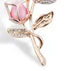 Exquisite Crystal Pink Rose Pins Rhinestone Bloem Broches voor Dames Kleding Accessoires Dames Bruiloft Banket Broche Sieraden