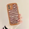 Kahverengi Zebra Desen Koyun Doku Telefon Kılıfları iphone 13 12 11 Pro XS Max XR X 7 8 Artı Basitlik Moda Sevimli Darbeye Lens Koruma Kapak Kılıfı