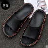 2020 Nowe Hot Summer Men Pantofle Dorywczo Czarne Białe Buty Niepoślizgowe Slajdy Łazienki Sandały Soft Sole Slides Plus Size 47