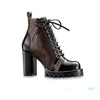 Hurtownia Heeded Heeled Martin Boots Designer Jesień Zima Gruba Heel Kobiety Buty Desert Boot 100% Real Leather Zipper Letter Lace Up