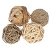 Forniture per piccoli animali 4 pezzi Palla lavorata a mano per criceti Molare da masticare Set di erba naturale Prodotti per animali