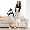 Family Look Madre Figlia Abito Abbigliamento Padre Figlio T-Shirt Patchwork di cotone a righe Abiti coordinati 210724