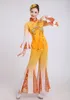 Giallo Rosso Cinese Antico Tradizionale Abito Taglie Forti Costume Da Ballo Yangko Costumi Folk Fan Costumi Stage Wear