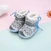 Winter Warm Baby Snow Boots Plus Velvet Toddler Stövlar Nya Babyskor Nyfödda Mjuka Sole Anti-Slip Crib Skor Y13 G1023