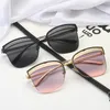 Sunglasses 2021 Woman Trending Vingtage Retail Wide Wholesale Shades Oversize Holiday Custom Logo Stainless Supplier