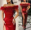 Sexy Red Prom veste di spalla Feather High Side Slit Formale Abito da sera Abito da sera African Aso Ebi Lunghezza Satin 403