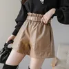 Mode Herbst Breite Bein Kurze Elastische Hohe Taille Mit Gürtel Lose Weibliche Shorts Casual Solide A-linie Breite Bein Hosen 210423