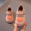 First Walkers Baby Girls Shoes 2021 Осенние дети дети любят день рождения вечеринка Princess мягкое дно Удобный младенческий малыш