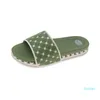 Yeşil Kapalı Slaytlar Açık Terlik Kadın Hollow Nefes Ayakkabı Yumuşak Masaj Sandalet Rahat Kaymaz Bayanlar Flip Floplar