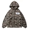 Giubbotti da uomo Giacca invernale in lana d'agnello da uomo Hip Hop Streetwear Modello leopardato Cardigan con zip Cappotti Harajuku Coppia allentata con cappuccio