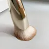リキッドタッチファンデーションコンシーラーメイクアップブラシユニークな指先形状柔らかい毛の完璧な彫刻ハイライト化粧品ブラシ2093554